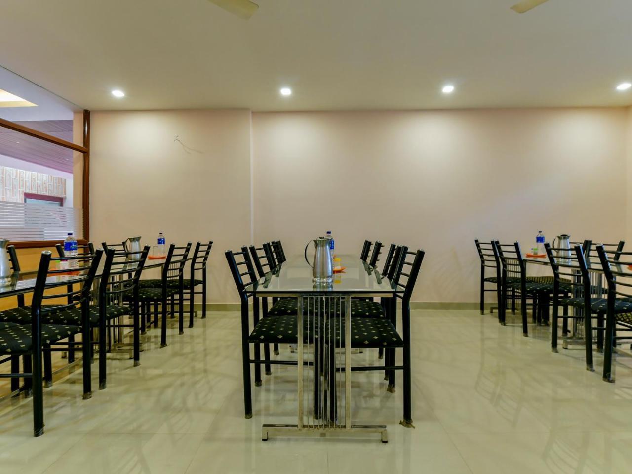 Thomson Regency Hotell Alwaye Exteriör bild
